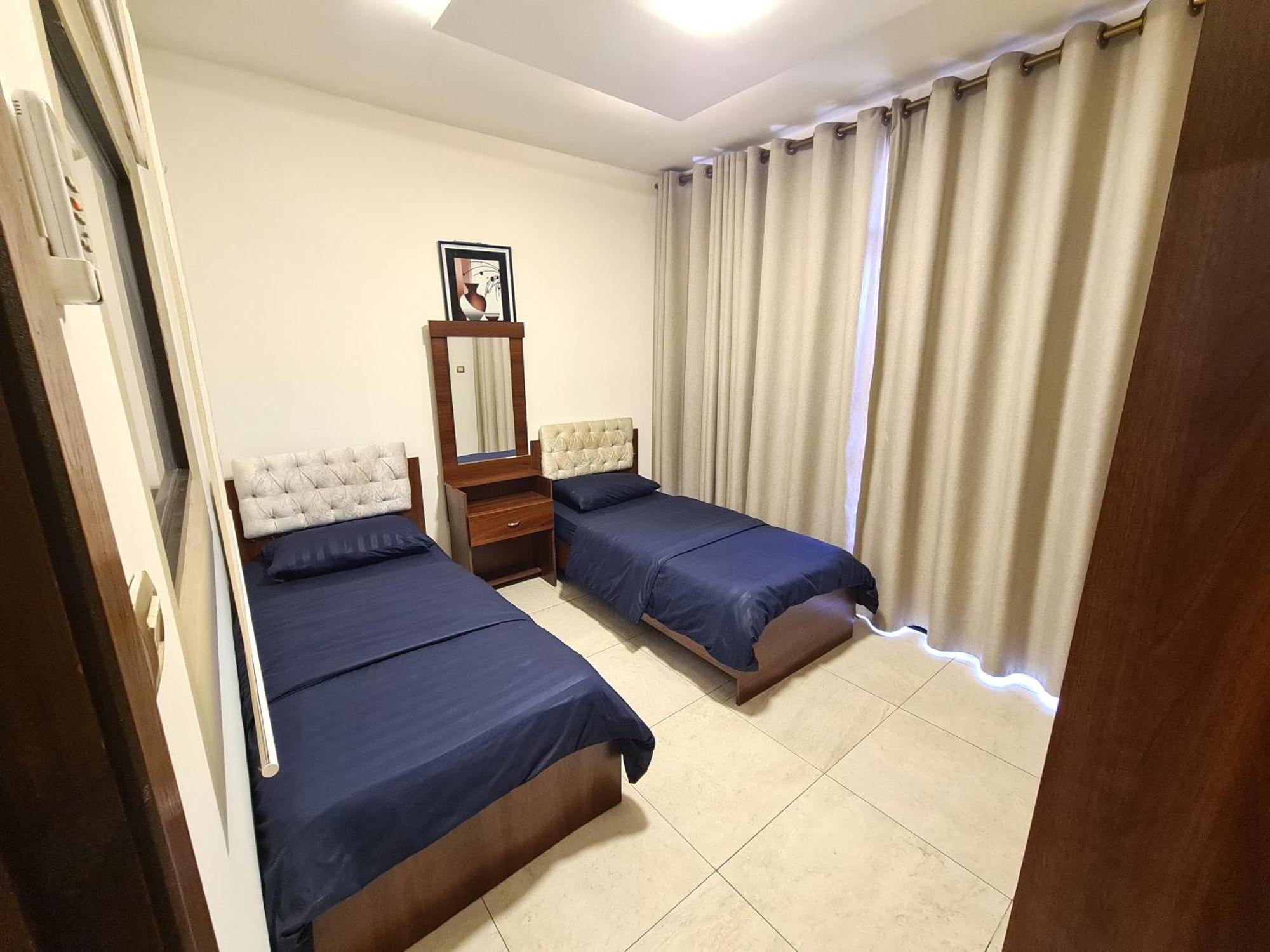 Dair Ghbar Gate Apartments Amman Bilik gambar
