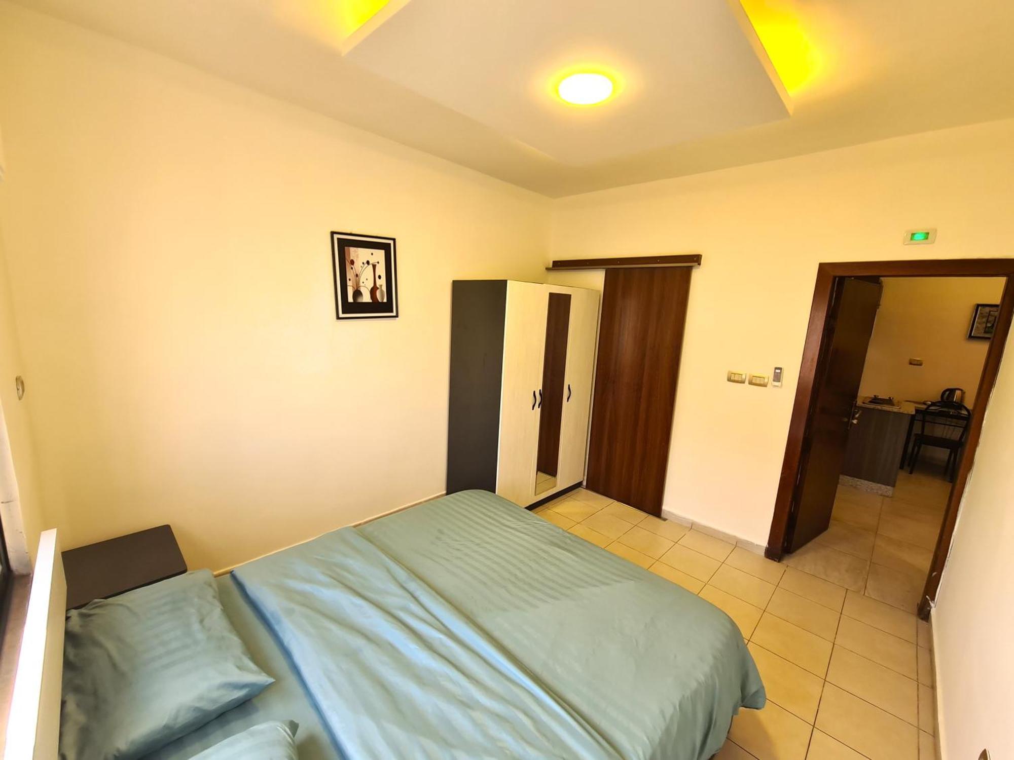 Dair Ghbar Gate Apartments Amman Bilik gambar